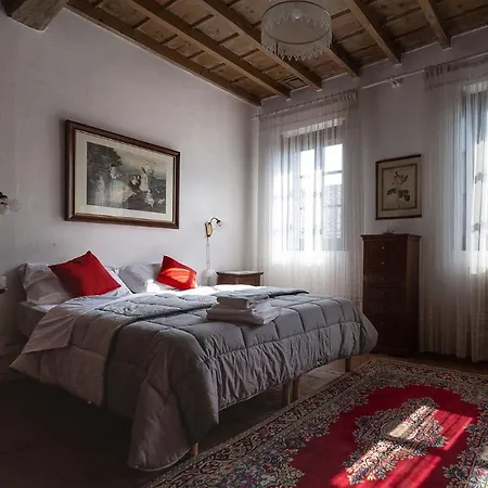 Bed & Breakfast La Di Sant'anna 5*